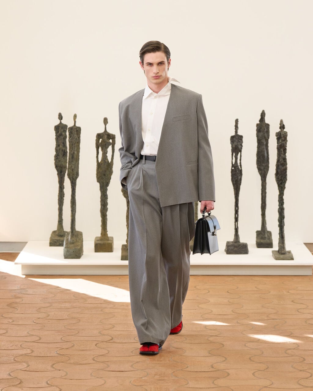 Look 19